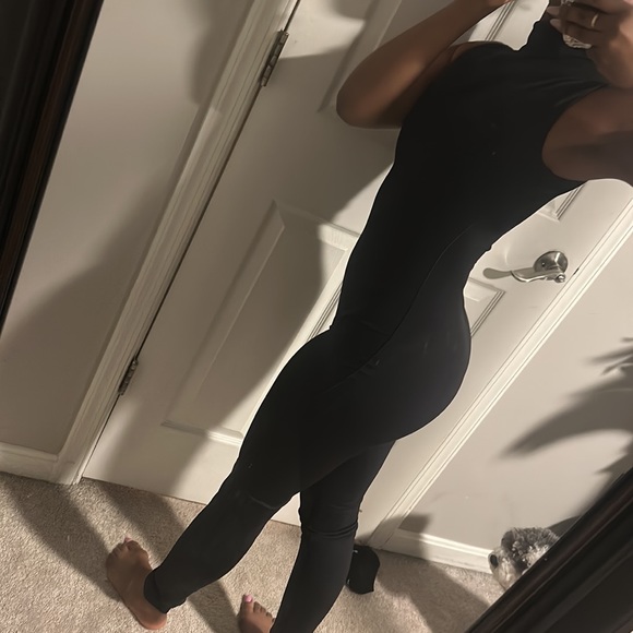 Small Black SKIMS Body Suit - Picture 3 of 5